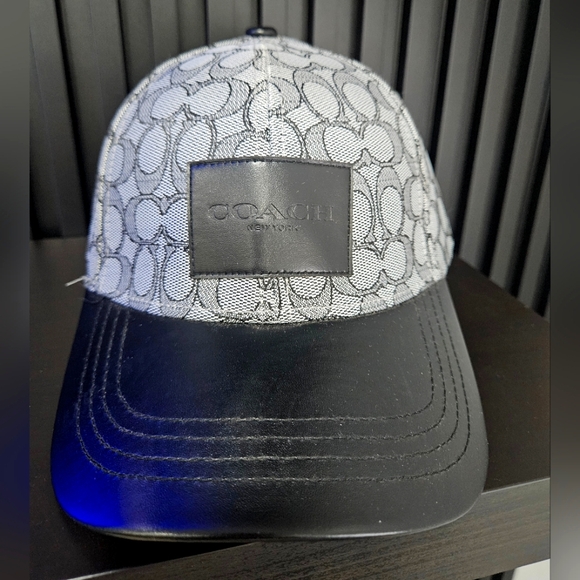 Coach Black and Gray Logo Cap - Picture 1 of 4